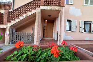 Ingresso casa vacanza il pastore tedesco elba