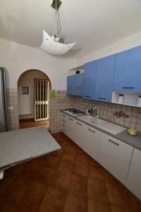 cucina 3 ingresso interno casa vacanza il pastore tedesco elba